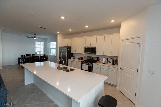Building Photo - 16572 Kingwood Ln