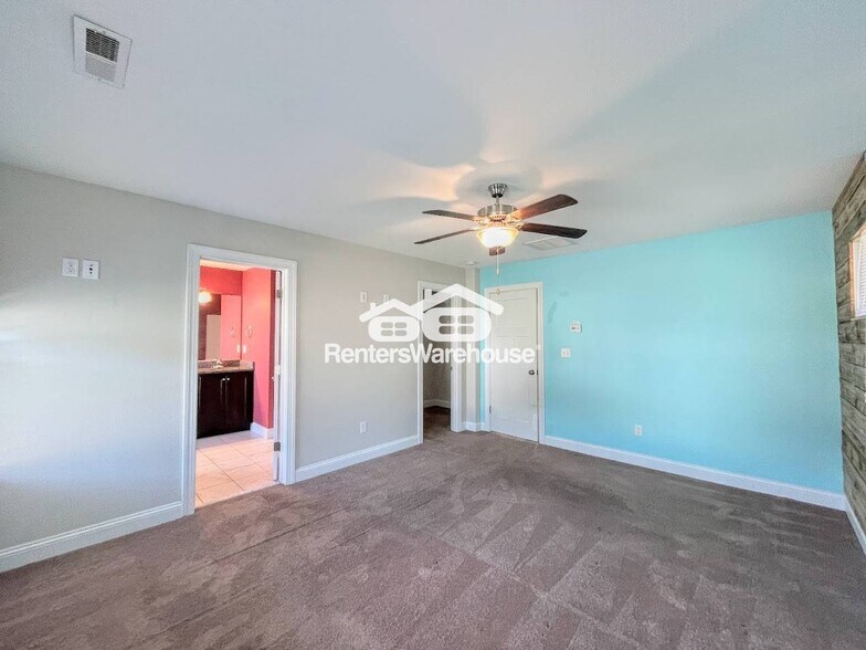 Building Photo - 105 Bedford Pl