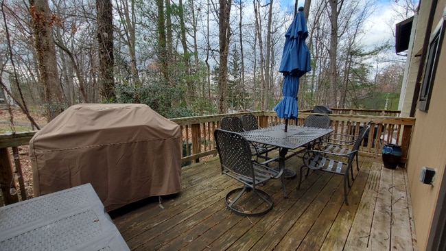 Building Photo - 2283 Emerald Heights Ct