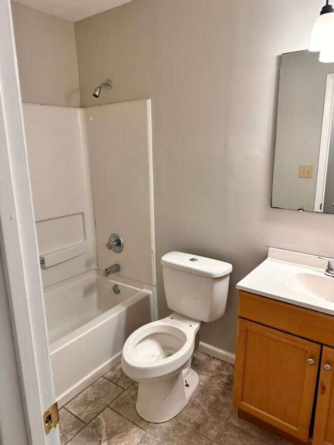 Building Photo - 6920 Timberwood Dr