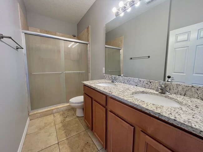 Building Photo - Hunter's Creek - 3 Bedroom, 2.5 Bathroom T...