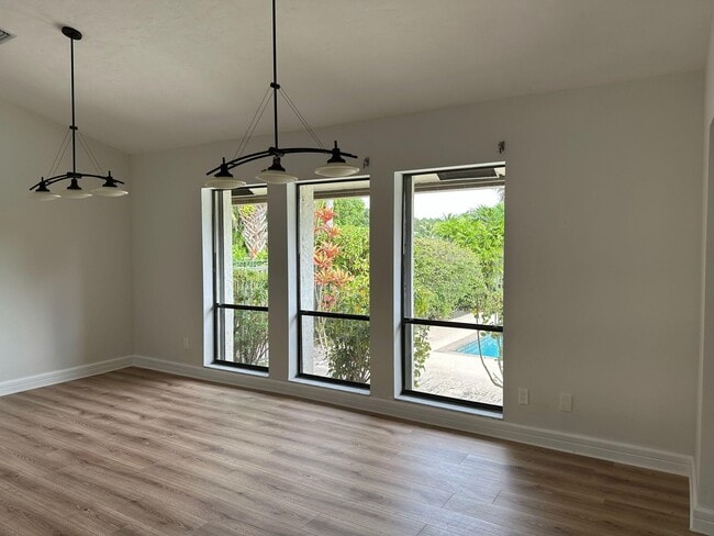 Building Photo - 7243 Encina Ln