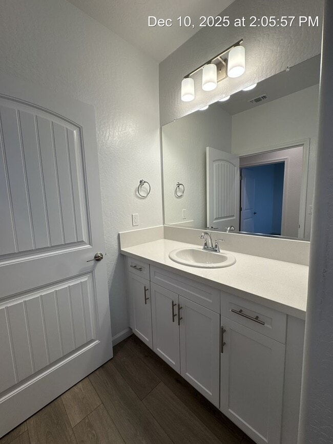 Building Photo - Newly built Home!