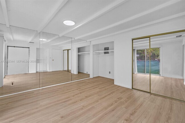 Building Photo - 5096 SW 28th Terrace