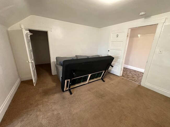 Building Photo - 1332 E 400 S