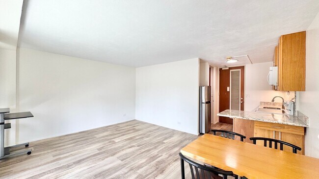 Building Photo - Queen Emma Gardens – Prince Tower | Studio | 1 Bath | 1 Assigned Parking