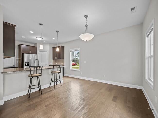 Building Photo - 220 Salty Dog Ln