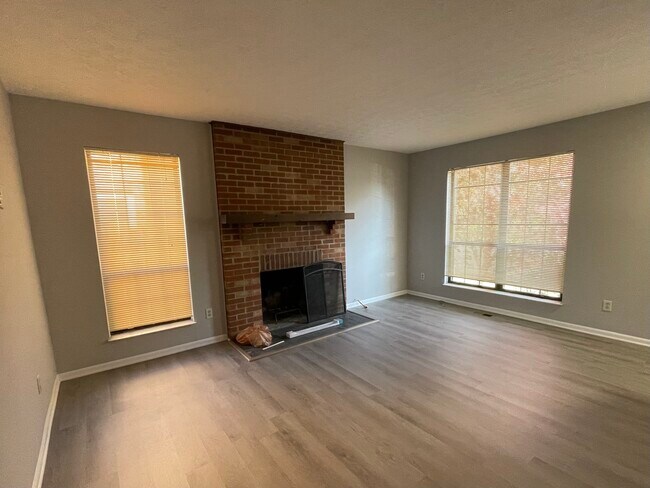 Building Photo - 6455 Brookedge Ct