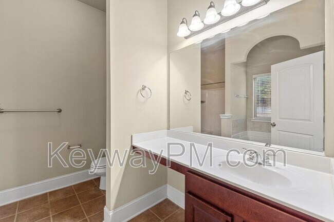 Building Photo - 1023 Iris Glen Dr