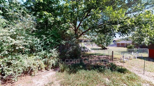 Building Photo - 801 E Georgia Rd