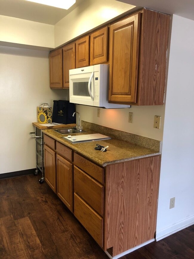 Interior Photo - Hickory Hills East, LLC