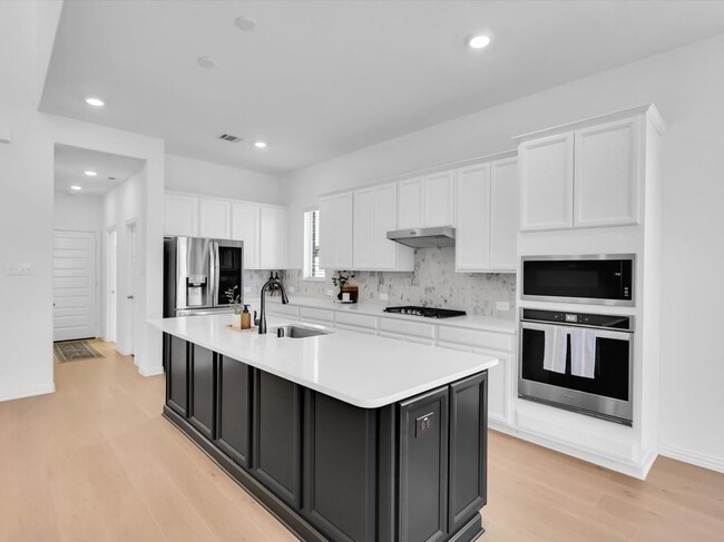 Building Photo - 1303 Wheelwright Dr