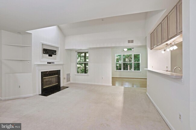 Building Photo - 4124 Monument Ct