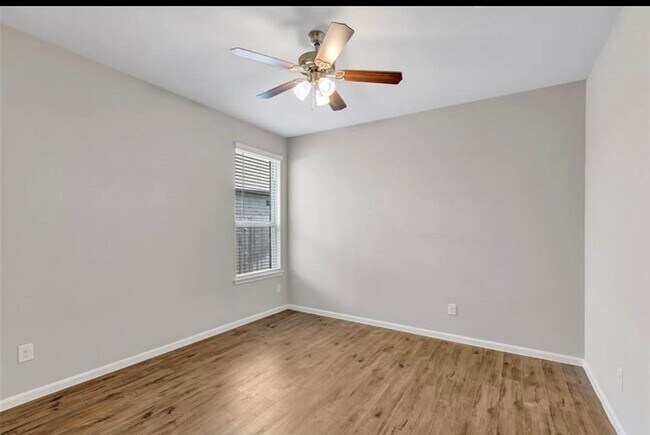 Building Photo - 18102 Humber River Ln