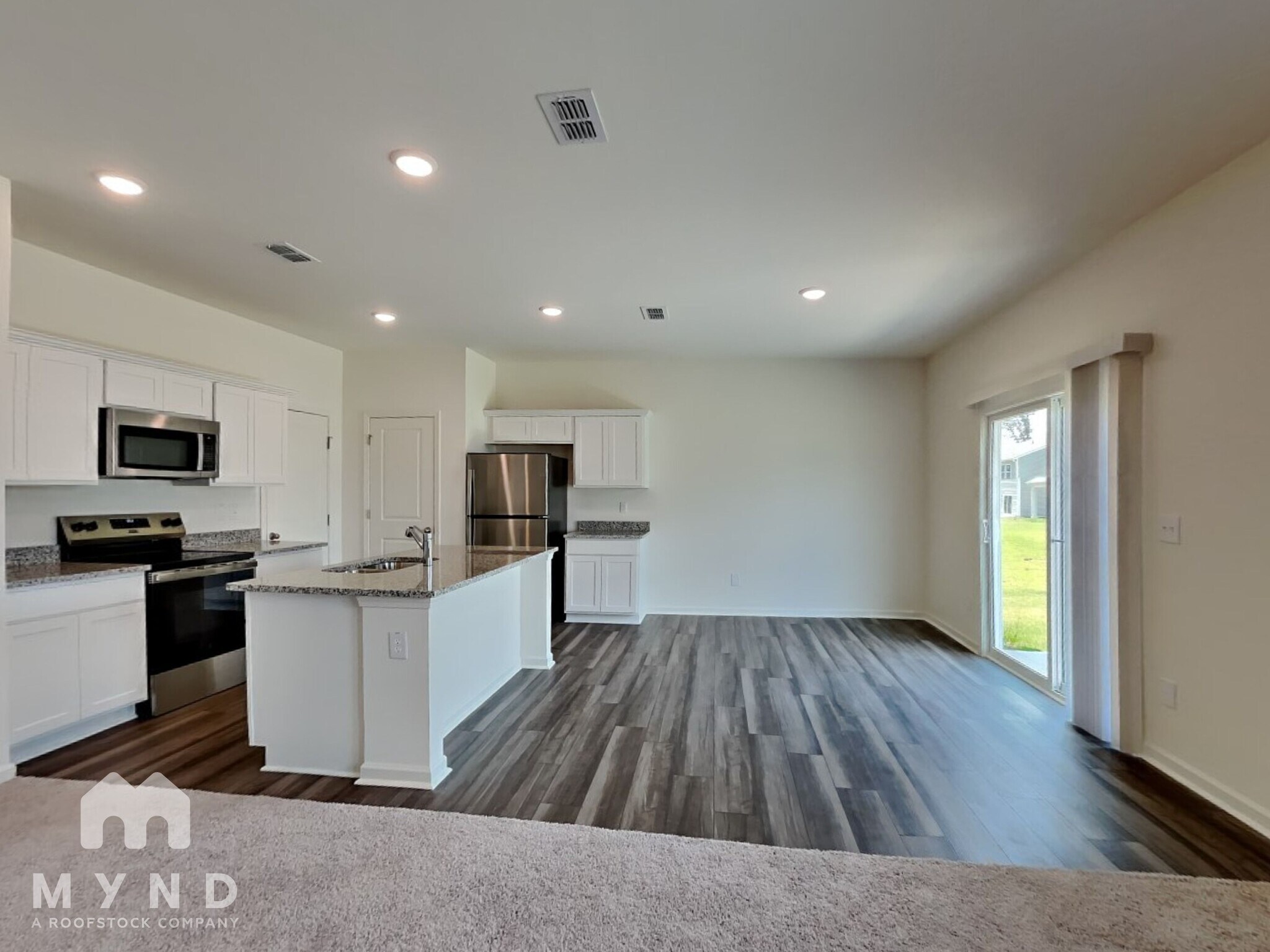Building Photo - 1140 Centerview Dr