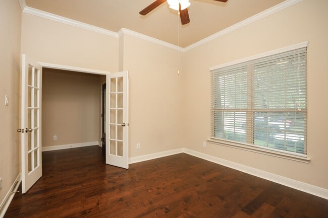 Building Photo - 147 West Wading Pond Circle