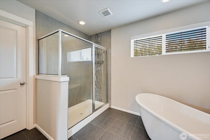 Master Bath - 16311 5th Dr SE