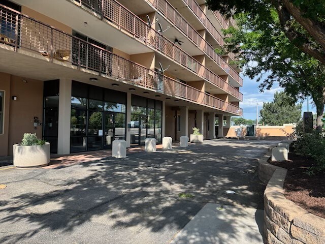 Building Entry Exterior - 2225 Buchtel Blvd