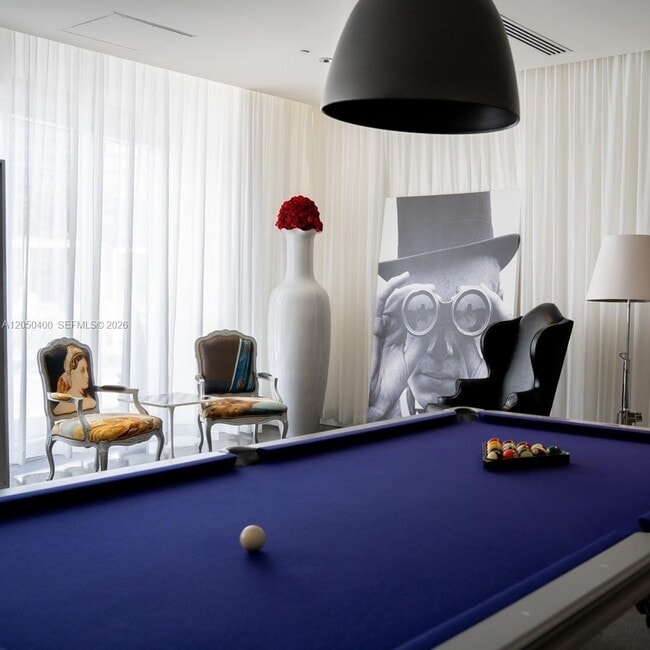 Building Photo - 475 Brickell Ave