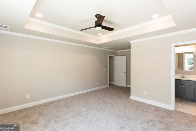Building Photo - 3352 Landings S Dr SW