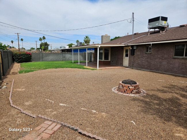 Building Photo - 531 E Laguna Dr