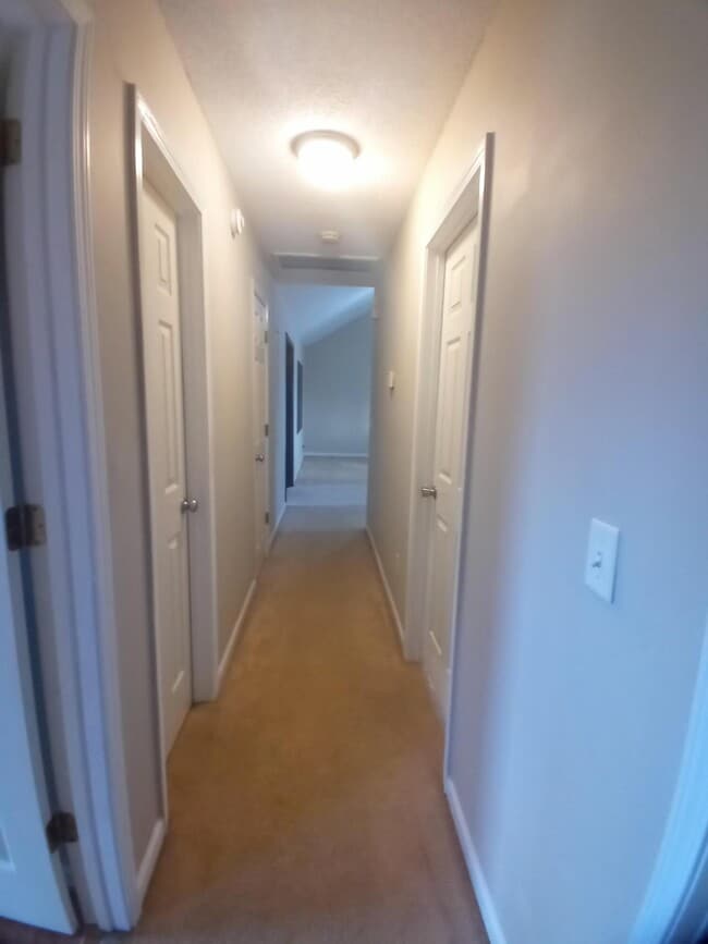 Building Photo - 3525 Drayton Dr