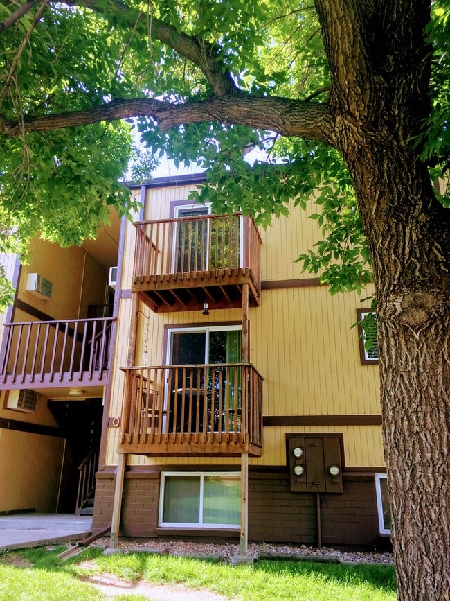 Building Photo - 16359 W 10th Ave