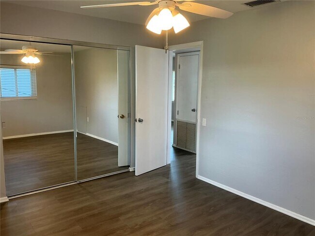 Building Photo - 10888 Temple Ave