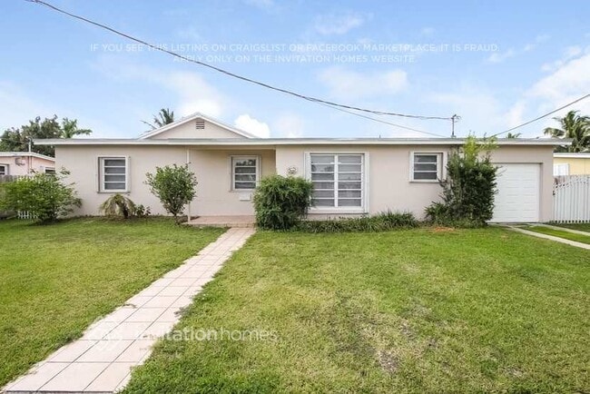 Building Photo - 10900 SW 42nd St