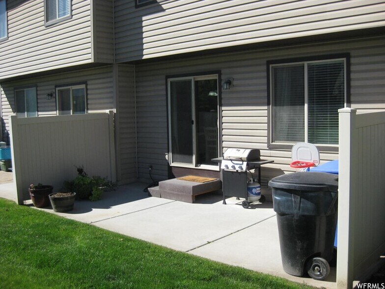 Building Photo - 1606 N 450 E