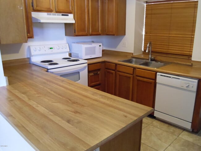 Building Photo - 8111 W Wacker Rd