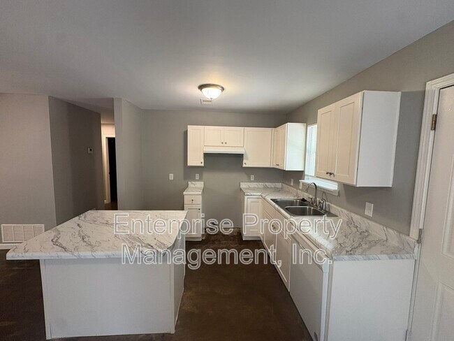 Building Photo - 3187 E Shirley Cir
