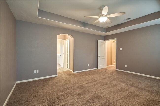 Building Photo - 17250 Lafayette Hollow Ln
