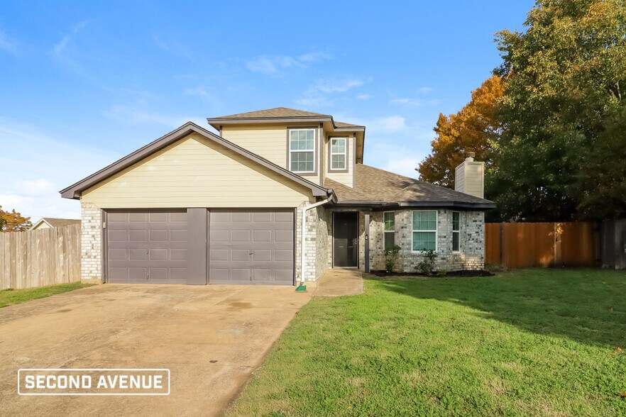 Primary Photo - 10208 Spoonbill Ct