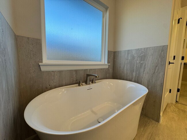 Building Photo - 1st MONTHS RENT FREE - 4 bed, 3 bath, 2 car garage - New Construction!