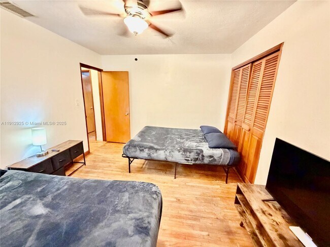 Building Photo - 45 SE 14th St