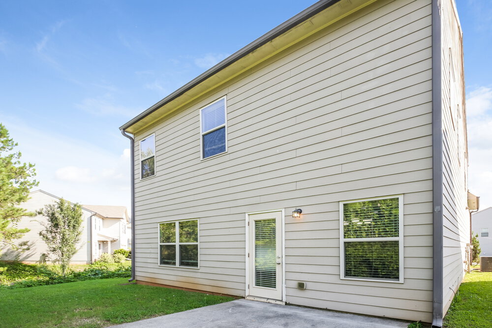 Building Photo - 233 Fern Walk