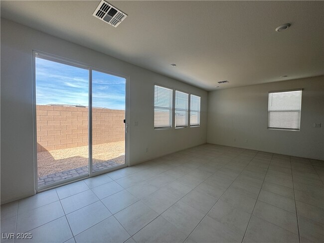 Building Photo - 9144 Vesey Ave