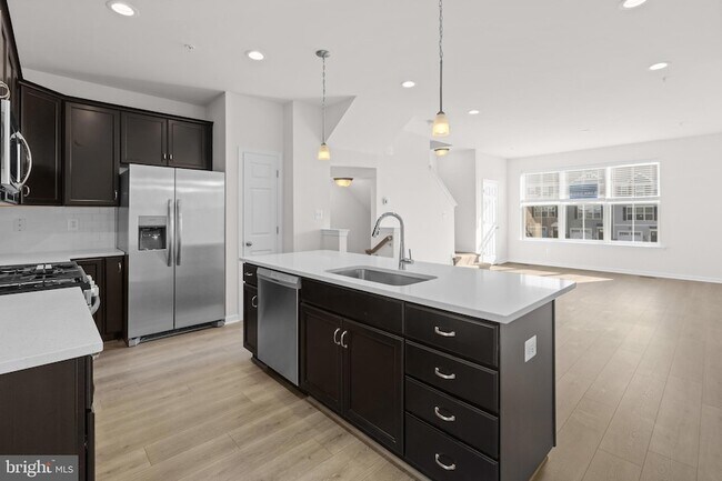 Building Photo - 377 Tumblers Wy