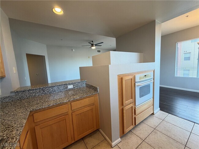 Building Photo - 23 E Agate Ave