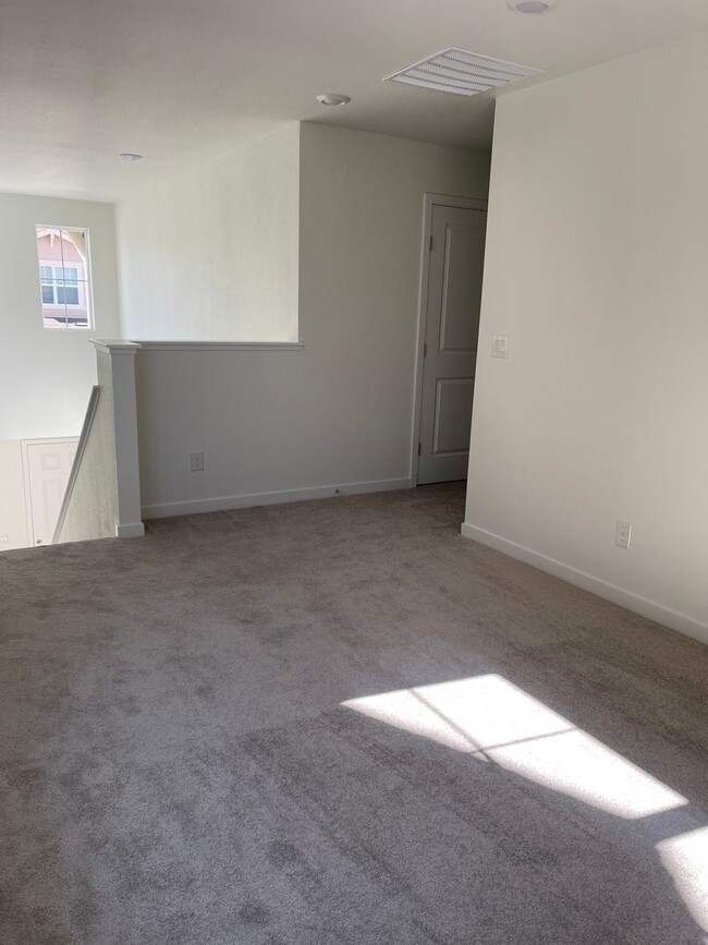 Building Photo - Duplex for rent in Parker