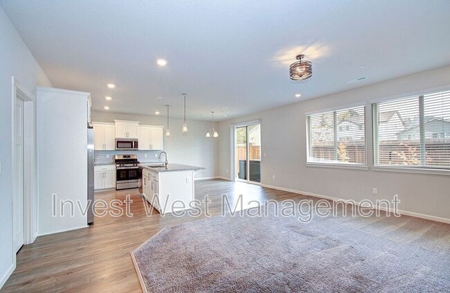 Building Photo - 6834 N 89th Loop