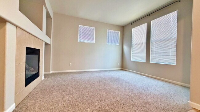 Building Photo - Fantastic 4 Bed 2.5 Bath + Office 2 Car Attached Garage in Murphy Creek Community Pool + Tennis C...