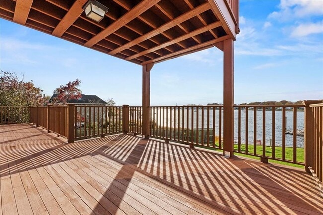 Building Photo - 1 Rodeo Dr