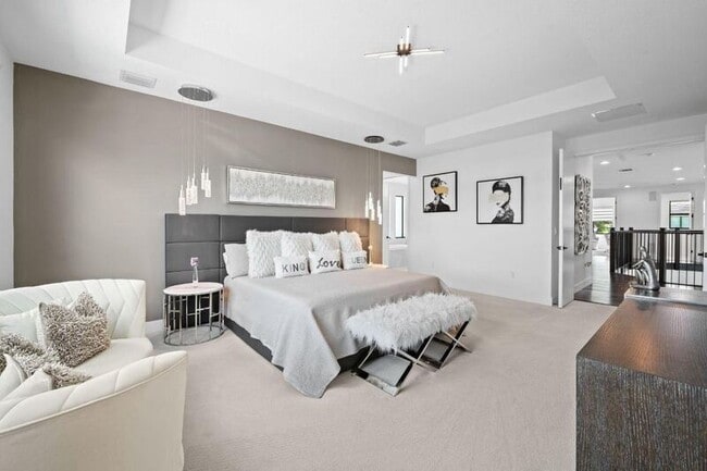 Building Photo - 8599 Tower Bridge Ct