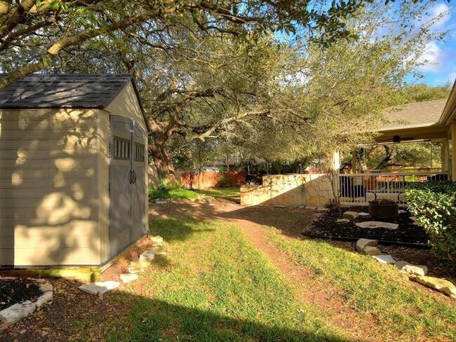 Building Photo - 1110 Fossil Cove