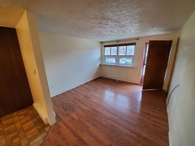Building Photo - COMING SOON! This is a Lease-to-Own – Not ...