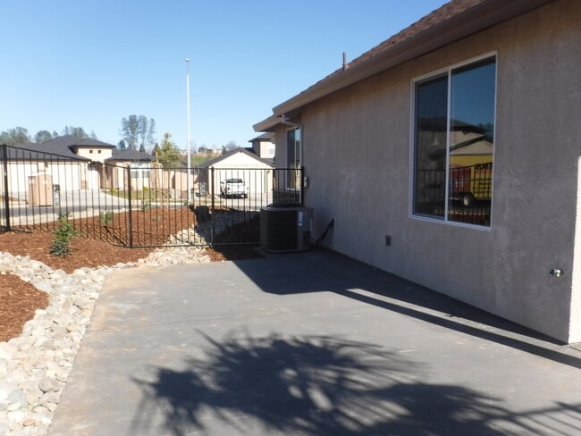 Building Photo - Beautiful Home In Highland Park