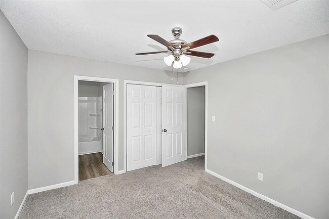 Building Photo - 11212 Carmel Chace Dr