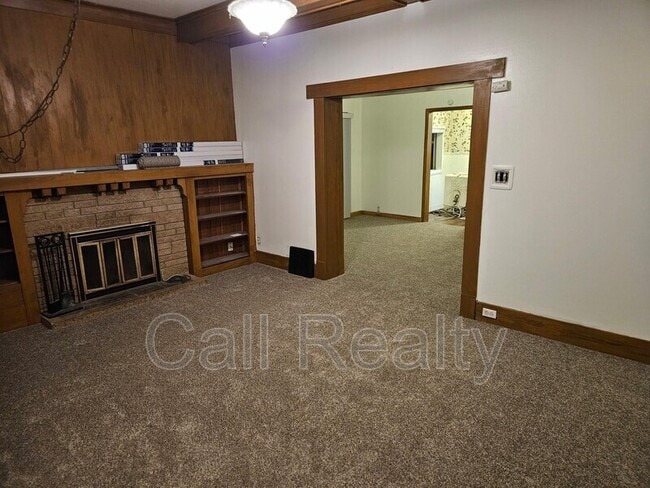 Building Photo - 12019 E Valleyway Ave